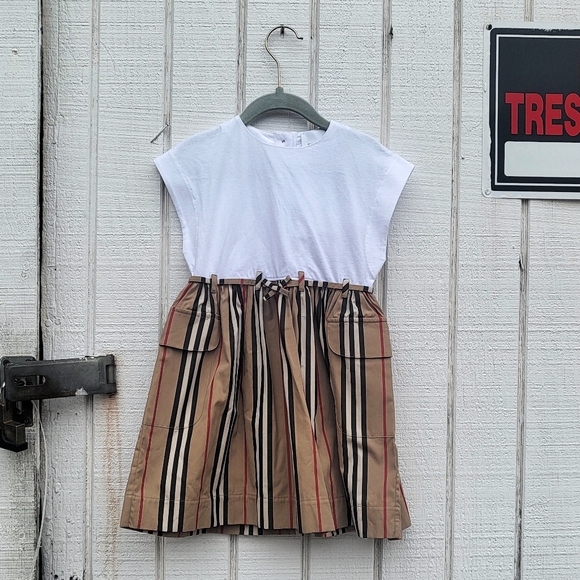 Burberry Dresses Burberry Toddler Dress With Pockets Nwt 3t Poshmark